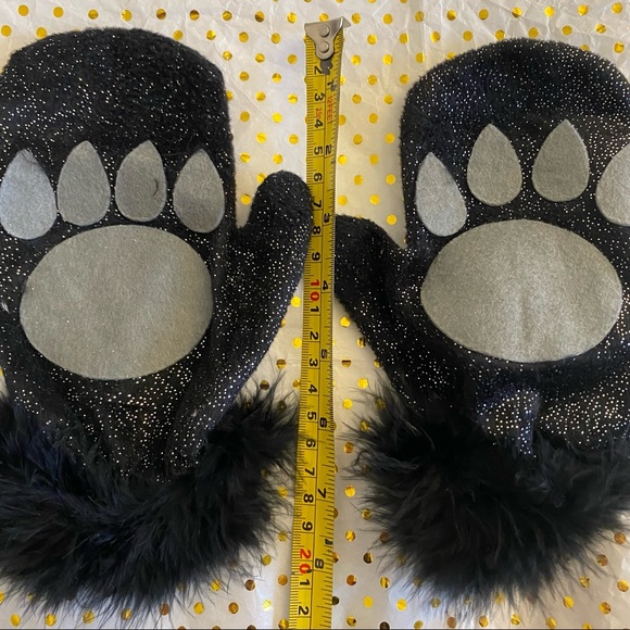 Costume Cat Mittens - Picture 5 of 5